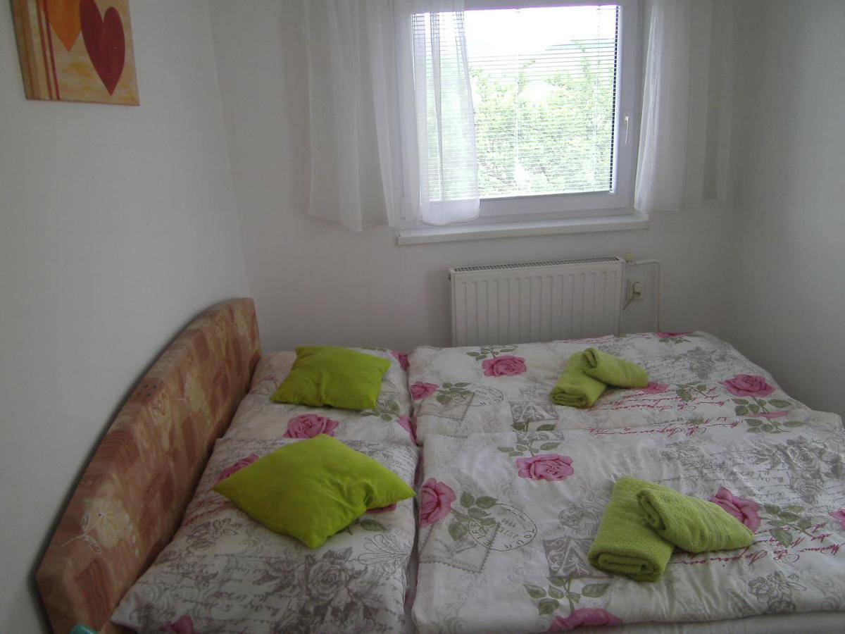 Apartman Ludmila Huncovce Exterior foto